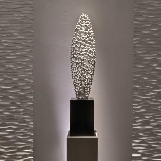 Light on Artworks: Discussing the Dynamics Between Craftsmanship and Lighting