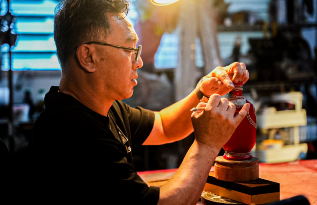 Lacquer Threading Demonstration + Sharing by Andy Yeo