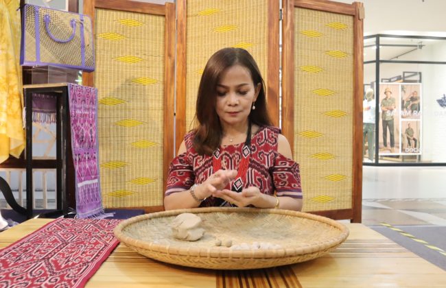 Make Your Own Tribal Beading Souvenir from Sarawak, Malaysia