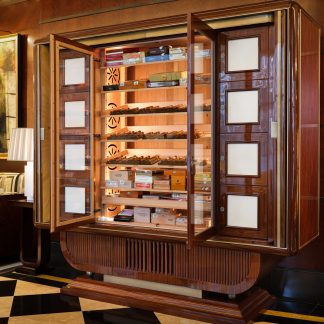 Traditional Artisan Skills and Modern Technology: Creating Handcrafted Humidors