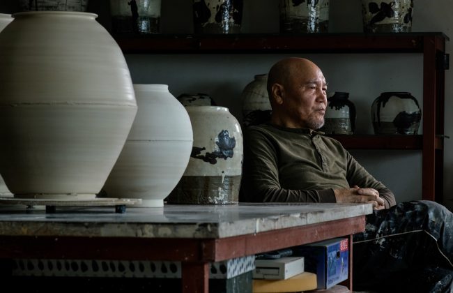 Artist Talk: Meet the Korean Moon Jar Artist, Ree Soo-jong