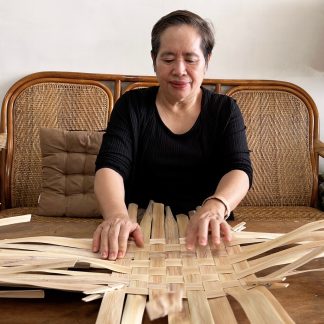Weaving Workshop at the Taiwan Pavilion